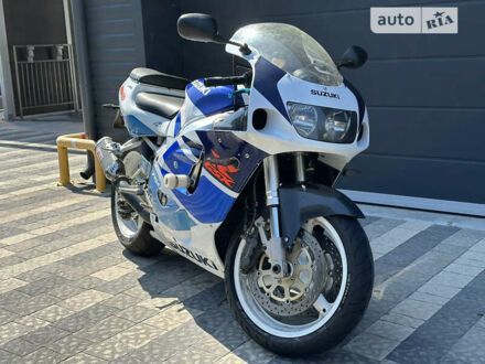 Сузуки GSX-R 750 1998 в Василькове на Automoto.ua Синий Сузуки GSX-R 750, объемом двигателя 0.75 л и пробегом 62 тыс. км за 3000 $, фото 1 на Automoto.ua