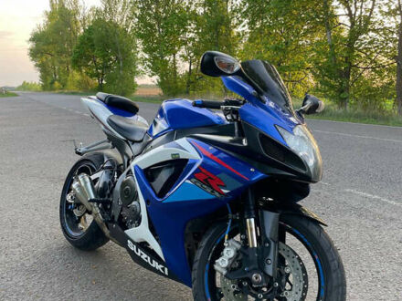 Синий Сузуки GSX-R 750, объемом двигателя 0.75 л и пробегом 30 тыс. км за 7700 $, фото 1 на Automoto.ua