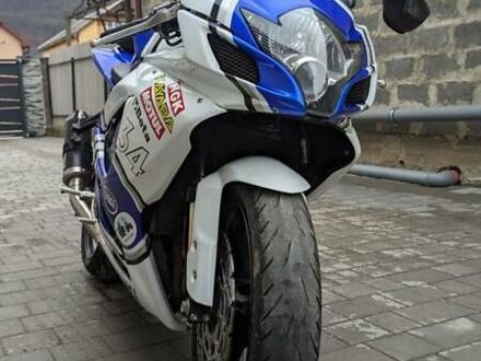 Синій Сузукі GSX-R 750, об'ємом двигуна 0.75 л та пробігом 46 тис. км за 6500 $, фото 1 на Automoto.ua