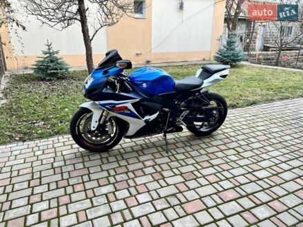 Сузуки GSX-R 750 2011 в Харькове на Automoto.ua Синий Сузуки GSX-R 750, объемом двигателя 0.75 л и пробегом 30 тыс. км за 11000 $, фото 1 на Automoto.ua