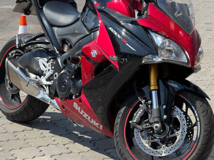 Сузуки GSX-S 1000 2016 в Днепре (Днепропетровске) на Automoto.ua Черный Сузуки GSX-S 1000, объемом двигателя 1 л и пробегом 28 тыс. км за 10600 $, фото 1 на Automoto.ua