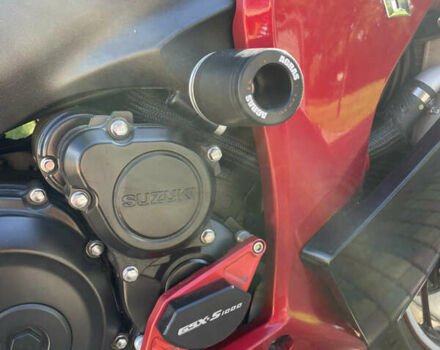 Красный Сузуки GSX-S 1000, объемом двигателя 1 л и пробегом 14 тыс. км за 10800 $, фото 12 на Automoto.ua