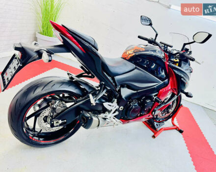 Красный Сузуки GSX-S 1000, объемом двигателя 1 л и пробегом 25 тыс. км за 9200 $, фото 7 на Automoto.ua