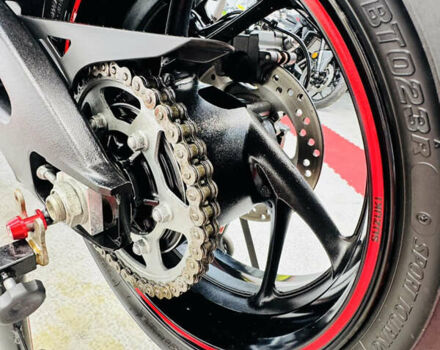 Красный Сузуки GSX-S 1000, объемом двигателя 1 л и пробегом 21 тыс. км за 9300 $, фото 24 на Automoto.ua