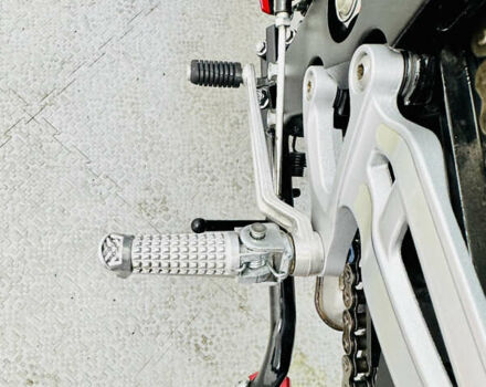 Красный Сузуки GSX-S 1000, объемом двигателя 1 л и пробегом 21 тыс. км за 9300 $, фото 26 на Automoto.ua