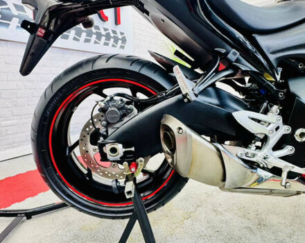 Красный Сузуки GSX-S 1000, объемом двигателя 1 л и пробегом 21 тыс. км за 9300 $, фото 21 на Automoto.ua
