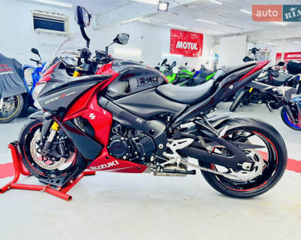 Красный Сузуки GSX-S 1000, объемом двигателя 1 л и пробегом 25 тыс. км за 9200 $, фото 10 на Automoto.ua