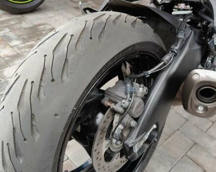 Сузуки GSX-S 1000, объемом двигателя 1 л и пробегом 14 тыс. км за 12000 $, фото 8 на Automoto.ua