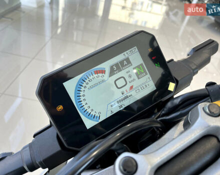 Серый Сузуки GSX-S 1000, объемом двигателя 1 л и пробегом 1 тыс. км за 649900 $, фото 14 на Automoto.ua