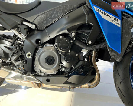 Серый Сузуки GSX-S 1000, объемом двигателя 1 л и пробегом 1 тыс. км за 649900 $, фото 9 на Automoto.ua