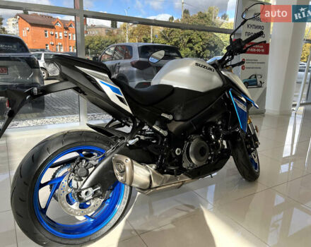 Серый Сузуки GSX-S 1000, объемом двигателя 1 л и пробегом 1 тыс. км за 649900 $, фото 2 на Automoto.ua
