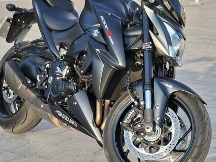Сузукі GSX-S 1000 2020 у Краматорске на Automoto.ua Сірий Сузукі GSX-S 1000, об'ємом двигуна 1 л та пробігом 14 тис. км за 12900 $, фото 1 на Automoto.ua