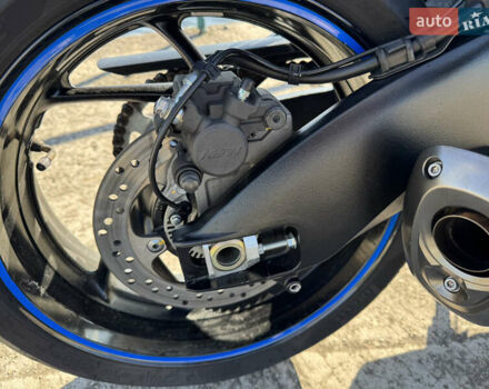 Синій Сузукі GSX-S 1000, об'ємом двигуна 1 л та пробігом 18 тис. км за 9400 $, фото 11 на Automoto.ua