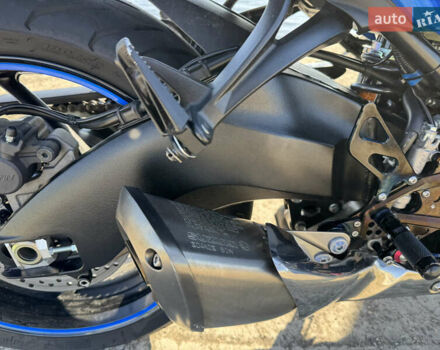 Синій Сузукі GSX-S 1000, об'ємом двигуна 1 л та пробігом 18 тис. км за 9400 $, фото 10 на Automoto.ua