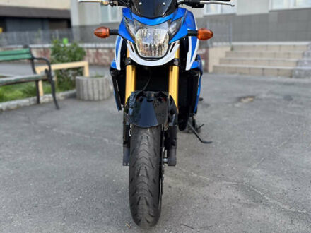 Сузукі GSX-S 1000 2015 у Одесі на Automoto.ua Синій Сузукі GSX-S 1000, об'ємом двигуна 0.75 л та пробігом 13 тис. км за 7700 $, фото 1 на Automoto.ua