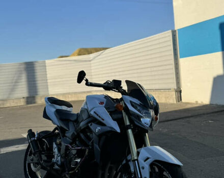 Белый Сузуки GSX-S 750, объемом двигателя 0.75 л и пробегом 15 тыс. км за 7200 $, фото 7 на Automoto.ua