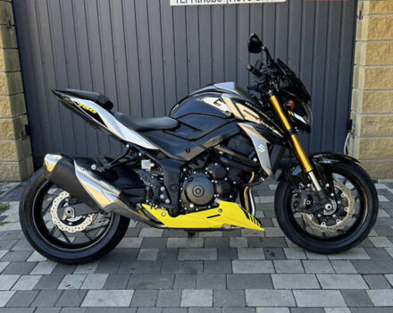 Черный Сузуки GSX-S 750, объемом двигателя 0.75 л и пробегом 10 тыс. км за 9700 $, фото 2 на Automoto.ua