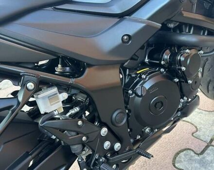 Черный Сузуки GSX-S 750, объемом двигателя 0.75 л и пробегом 7 тыс. км за 10100 $, фото 8 на Automoto.ua