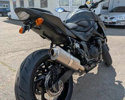 Черный Сузуки GSX-S 750, объемом двигателя 0.75 л и пробегом 13 тыс. км за 8599 $, фото 5 на Automoto.ua