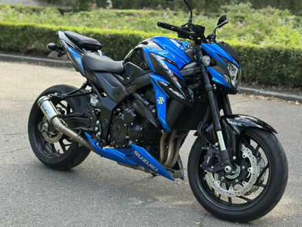 Сузуки GSX-S 750 2019 в Киеве на Automoto.ua Черный Сузуки GSX-S 750, объемом двигателя 0.75 л и пробегом 9 тыс. км за 9500 $, фото 1 на Automoto.ua