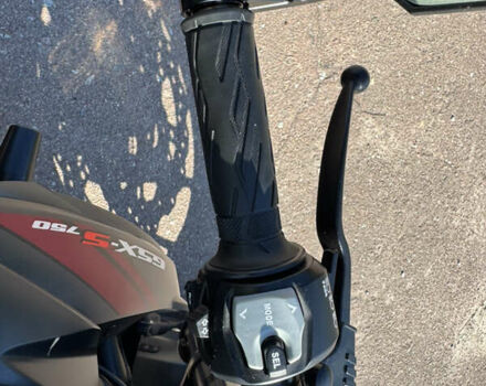 Сузуки GSX-S 750, объемом двигателя 0 л и пробегом 27 тыс. км за 8200 $, фото 19 на Automoto.ua