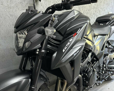 Сузуки GSX-S 750, объемом двигателя 0.75 л и пробегом 9 тыс. км за 9300 $, фото 2 на Automoto.ua