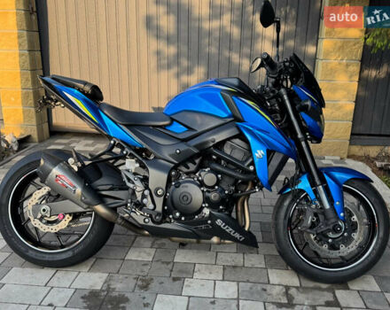 Синий Сузуки GSX-S 750, объемом двигателя 0.75 л и пробегом 1 тыс. км за 10200 $, фото 1 на Automoto.ua