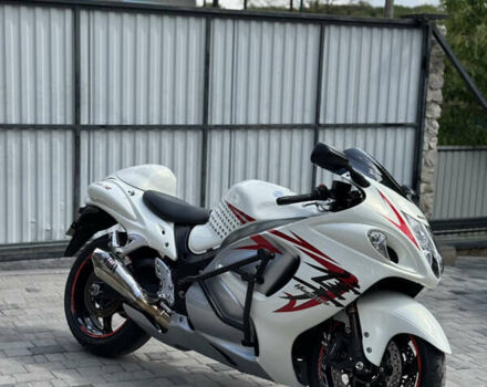 Белый Сузуки GSX 1300R Hayabusa, объемом двигателя 1.3 л и пробегом 38 тыс. км за 11000 $, фото 9 на Automoto.ua