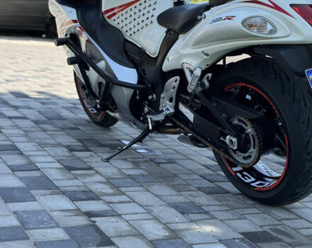Белый Сузуки GSX 1300R Hayabusa, объемом двигателя 1.3 л и пробегом 38 тыс. км за 11000 $, фото 18 на Automoto.ua