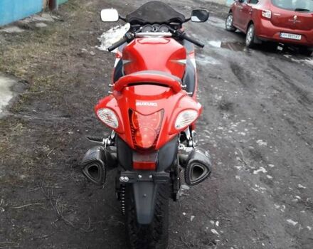 Красный Сузуки GSX 1300R Hayabusa, объемом двигателя 1.34 л и пробегом 8 тыс. км за 13000 $, фото 2 на Automoto.ua