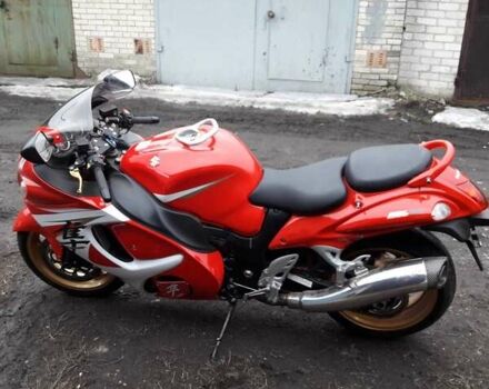 Красный Сузуки GSX 1300R Hayabusa, объемом двигателя 1.34 л и пробегом 8 тыс. км за 13000 $, фото 3 на Automoto.ua
