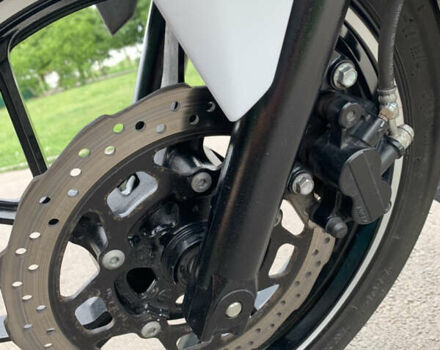 Белый Сузуки GSX 250R, объемом двигателя 0.25 л и пробегом 13 тыс. км за 3300 $, фото 20 на Automoto.ua