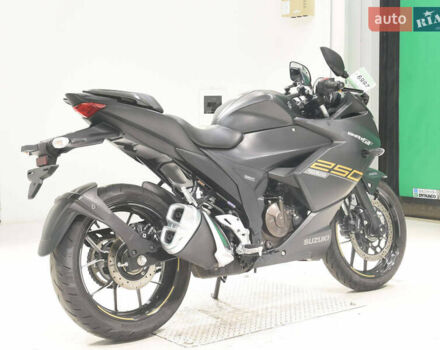 Черный Сузуки GSX 250R, объемом двигателя 0.25 л и пробегом 8 тыс. км за 3999 $, фото 5 на Automoto.ua