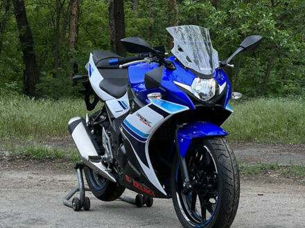 Сузукі GSX 250R 2017 у Києві на Automoto.ua Сузукі GSX 250R, об'ємом двигуна 0.25 л та пробігом 4 тис. км за 3300 $, фото 1 на Automoto.ua