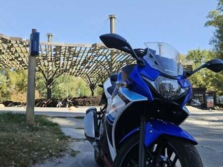 Синий Сузуки GSX 250R, объемом двигателя 0.25 л и пробегом 15 тыс. км за 2800 $, фото 1 на Automoto.ua