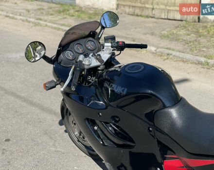 Черный Сузуки GSX 600F, объемом двигателя 0.6 л и пробегом 40 тыс. км за 2800 $, фото 4 на Automoto.ua