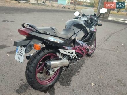 Сузукі GSX 600F 1995 у Червоноград на Automoto.ua Чорний Сузукі GSX 600F, об'ємом двигуна 0.6 л та пробігом 50 тис. км за 2550 $, фото 1 на Automoto.ua