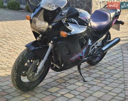 Фиолетовый Сузуки GSX 600F, объемом двигателя 0 л и пробегом 20 тыс. км за 2599 $, фото 9 на Automoto.ua