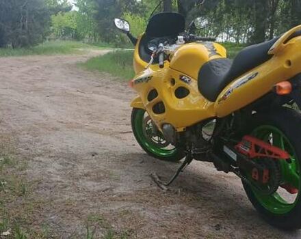 Сузуки GSX 600F 1999 в Остер на Automoto.ua Желтый Сузуки GSX 600F, объемом двигателя 0.6 л и пробегом 59 тыс. км за 2850 $, фото 3 на Automoto.ua