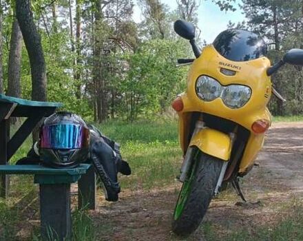 Сузуки GSX 600F 1999 в Остер на Automoto.ua Желтый Сузуки GSX 600F, объемом двигателя 0.6 л и пробегом 59 тыс. км за 2850 $, фото 1 на Automoto.ua