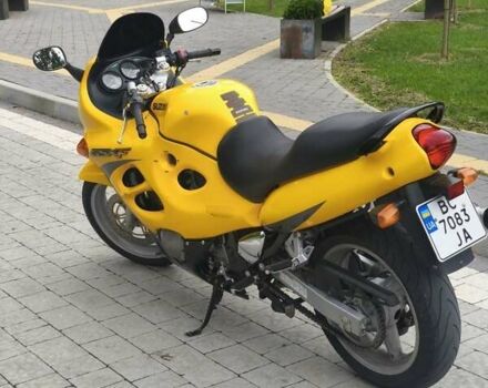 Желтый Сузуки GSX 600F, объемом двигателя 0.6 л и пробегом 27 тыс. км за 3700 $, фото 15 на Automoto.ua