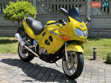 Сузукі GSX 600F 1999 у Буске на Automoto.ua Жовтий Сузукі GSX 600F, об'ємом двигуна 0.6 л та пробігом 27 тис. км за 3500 $, фото 1 на Automoto.ua