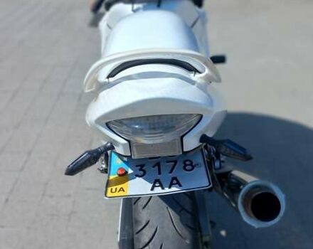 Белый Сузуки GSX 750F Katana, объемом двигателя 0.75 л и пробегом 60 тыс. км за 3100 $, фото 3 на Automoto.ua