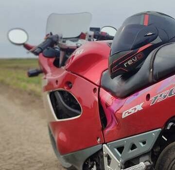 Красный Сузуки GSX 750F Katana, объемом двигателя 0 л и пробегом 45 тыс. км за 1500 $, фото 7 на Automoto.ua