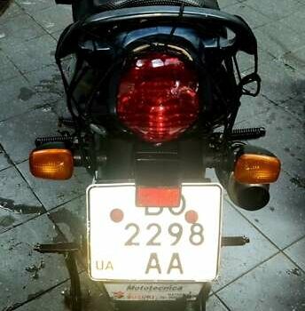 Сузукі GSX 750F Katana, об'ємом двигуна 0 л та пробігом 24 тис. км за 2950 $, фото 4 на Automoto.ua