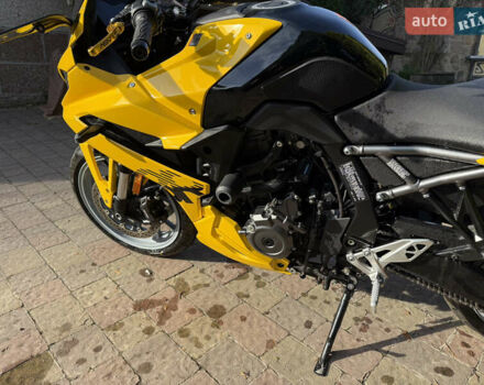 Желтый Сузуки GSX 8R, объемом двигателя 0.8 л и пробегом 13 тыс. км за 9600 $, фото 4 на Automoto.ua