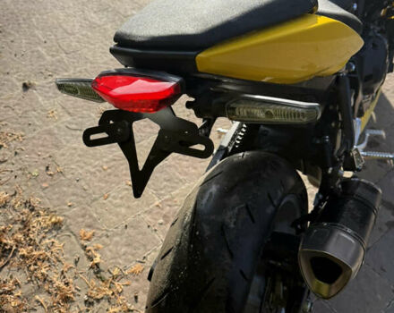 Желтый Сузуки GSX 8R, объемом двигателя 0.8 л и пробегом 13 тыс. км за 9600 $, фото 7 на Automoto.ua