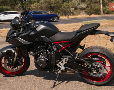 Сузуки GSX 8S, объемом двигателя 0.78 л и пробегом 0 тыс. км за 10630 $, фото 4 на Automoto.ua