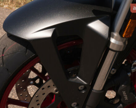 Сузуки GSX 8S, объемом двигателя 0.78 л и пробегом 0 тыс. км за 10630 $, фото 12 на Automoto.ua