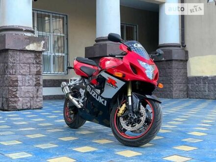 Сузуки GSX R 600 2005 в Кривом Роге на Automoto.ua Красный Сузуки GSX R 600, объемом двигателя 0.6 л и пробегом 29 тыс. км за 5600 $, фото 1 на Automoto.ua